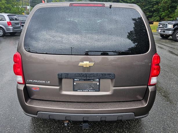 2009 Chevrolet  Uplander LS image 3