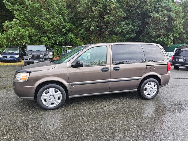 2009 Chevrolet  Uplander LS image 6