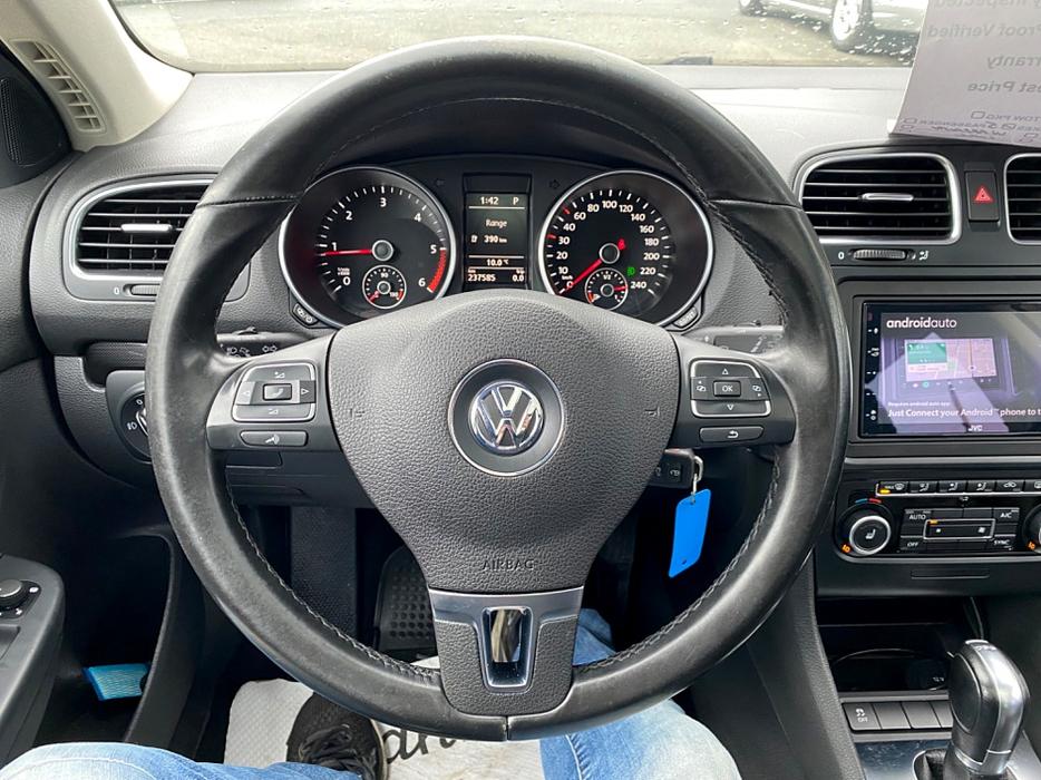 2013 Volkswagen  Golf Wagon REDUCED TDI w/Sunroof Automatic display photo