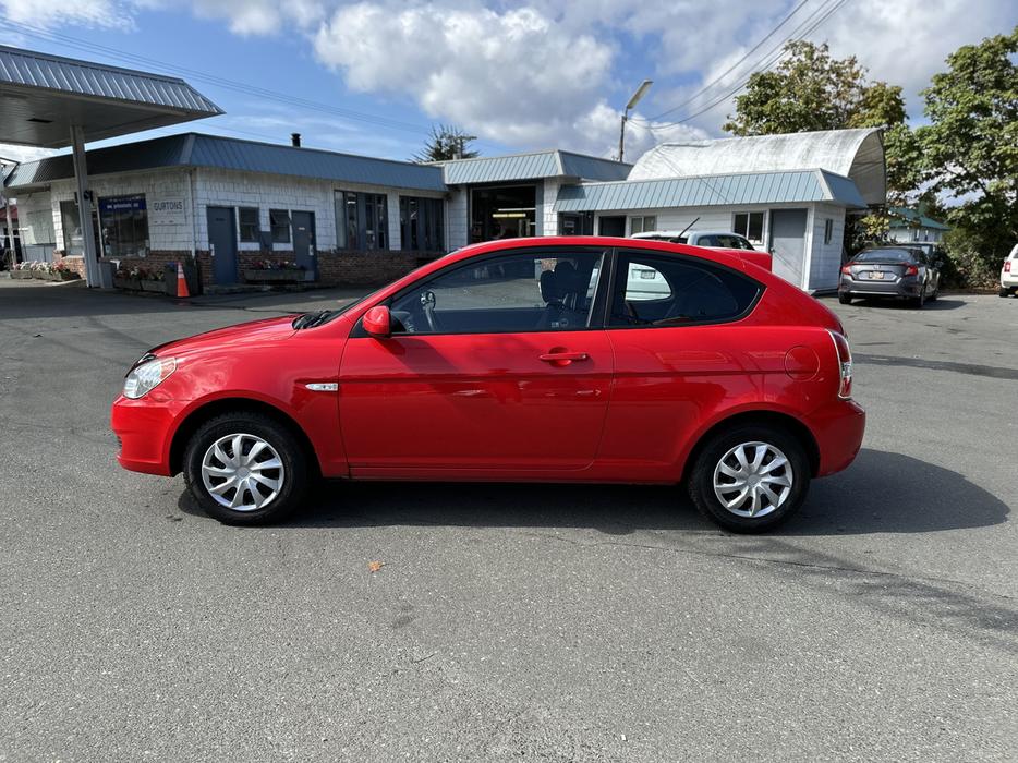 2010 Hyundai Accent display photo