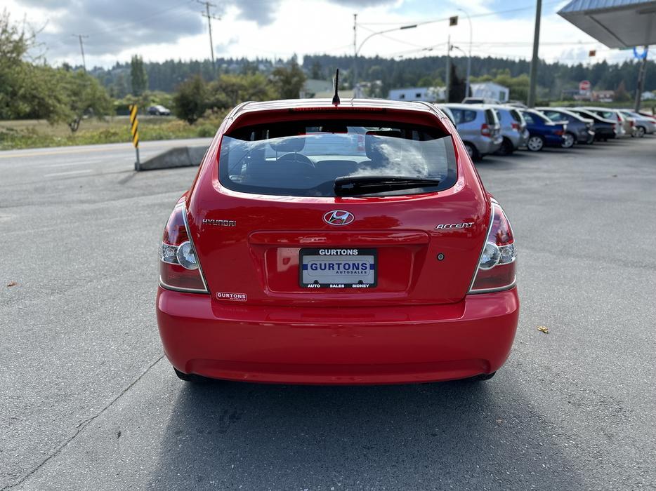 2010 Hyundai Accent display photo