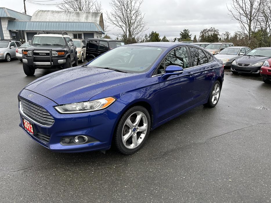 2013 Ford Fusion display photo