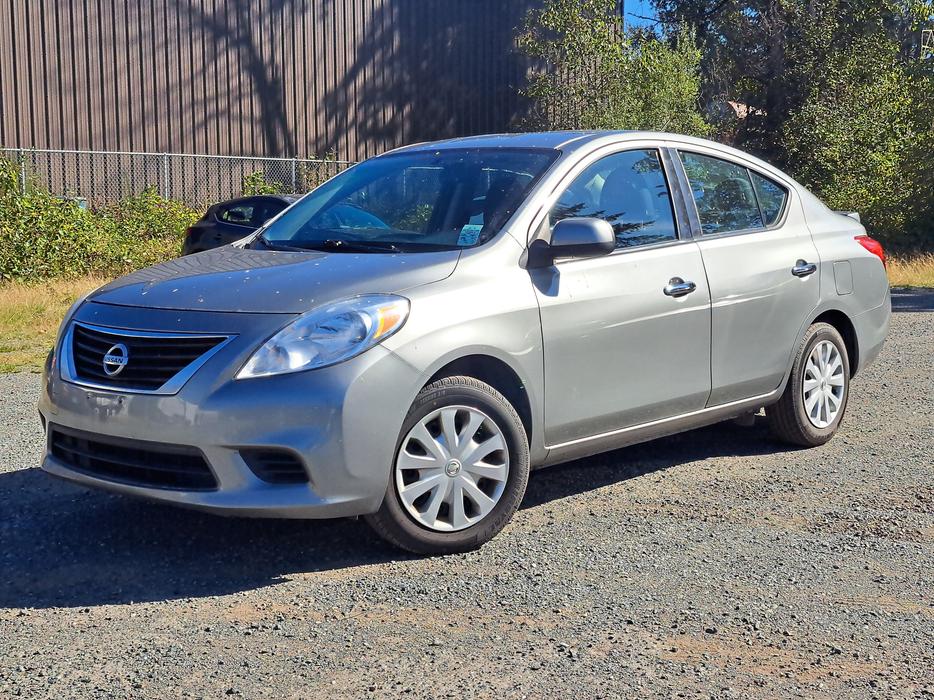 2014 Nissan Versa display photo
