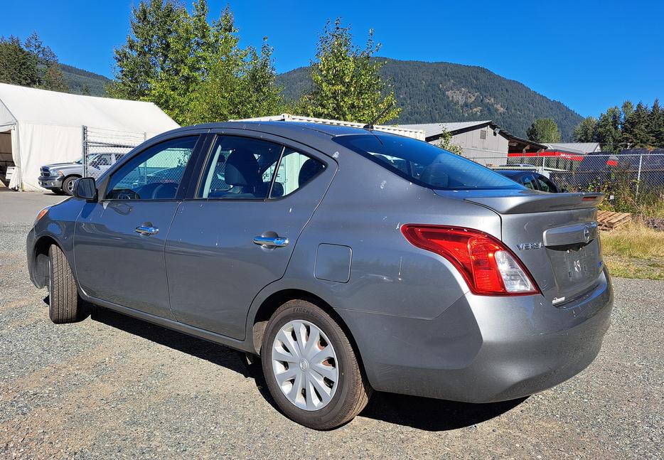 2014 Nissan Versa display photo