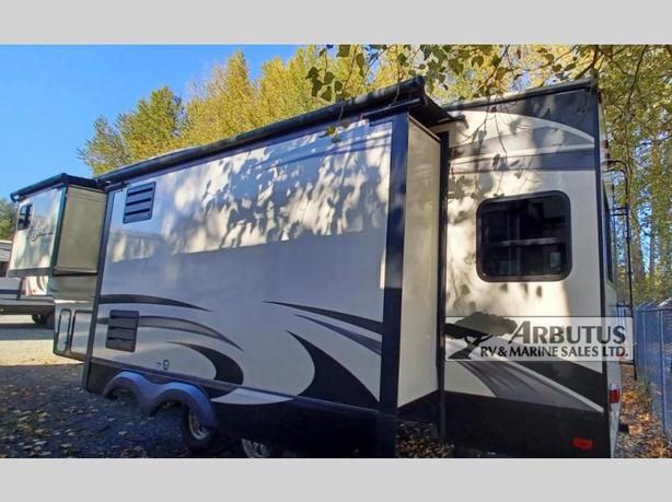 Used 2018 Grand Design Reflection 303RLS image 3