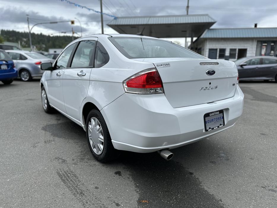 2008 Ford Focus display photo
