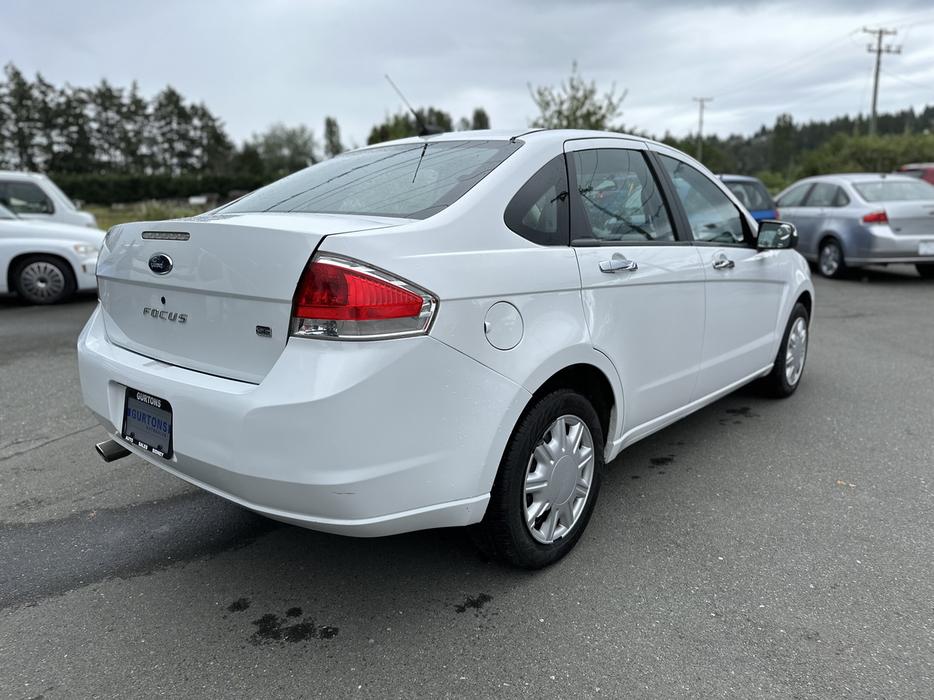 2008 Ford Focus display photo