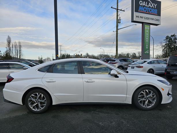 2021 Hyundai Sonata Preferred FWD-Auto Headlights,Heated Seats & SW image 4