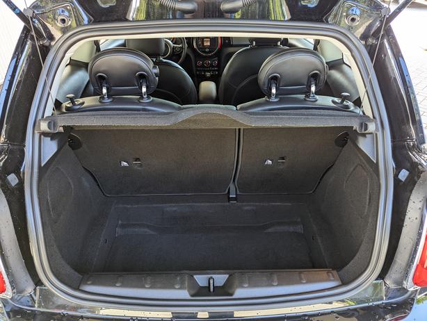 2021 MINI Cooper Cooper - Leather, Sunroof, Heated Seats image 8