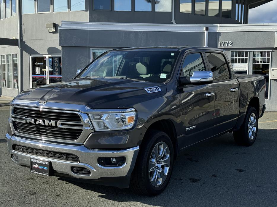 2021 Ram 1500 Big Horn - Auto-Dimming RearView Mirror & Dual A/C display photo