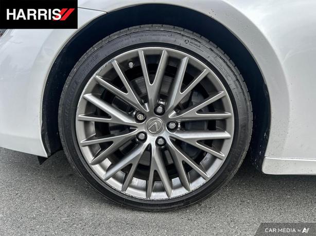 2019 Lexus IS 300 | Dynamic Cruise Control! image 8