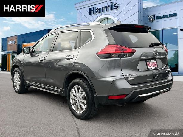 2017 Nissan Rogue S | Low KM! image 6