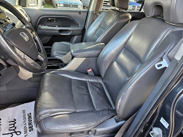 2006 Honda  Pilot EX-L image 5