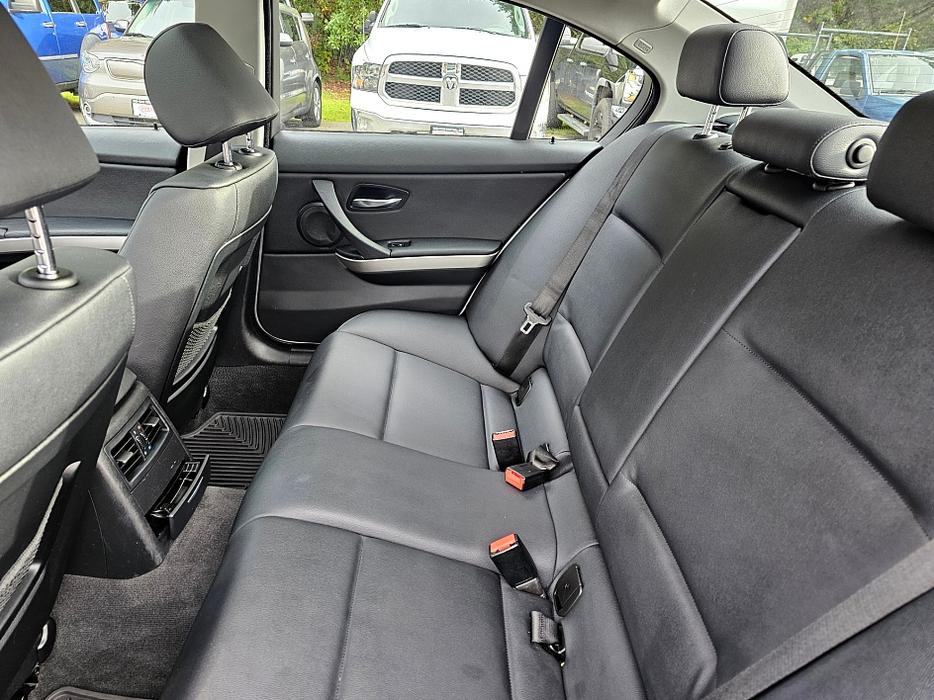 2007 BMW  328xi display photo