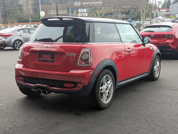 2010 MINI COOPER S S - BC Only, Heated Seats, Sunroof image 6