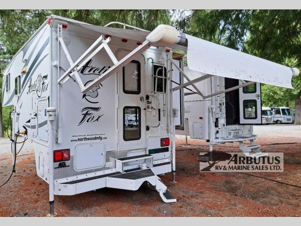 Used 2016 Northwood Arctic Fox Camper 811 Wet Bath image 3