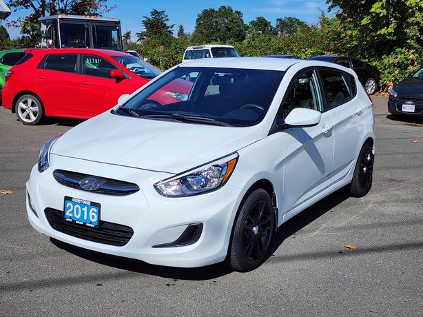 2016 Hyundai Accent image 2