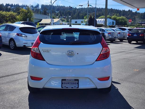 2016 Hyundai Accent image 5