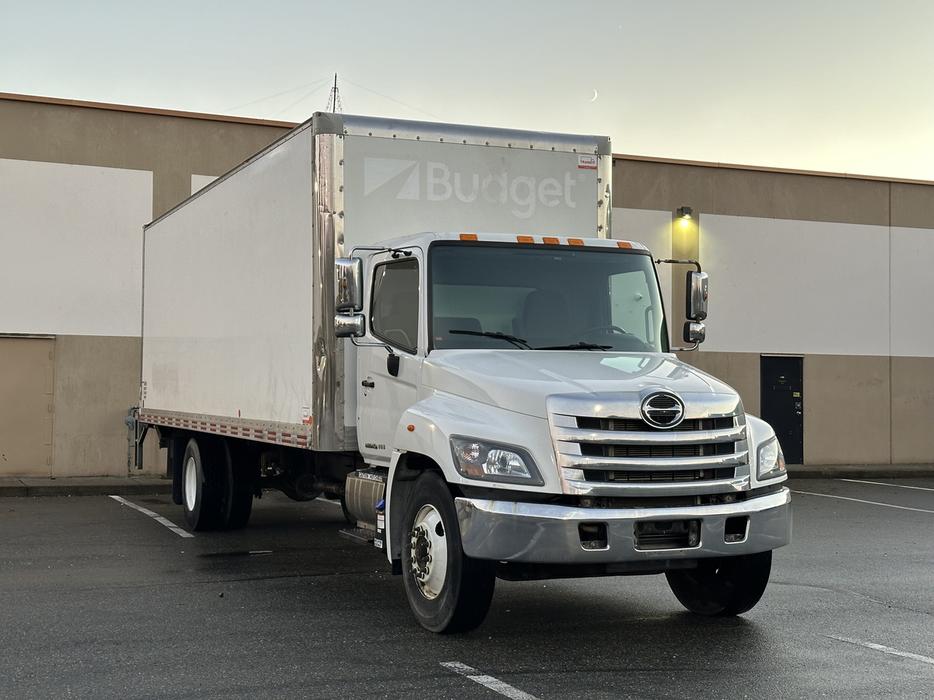 2019 Hino 338 display photo