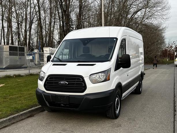 2017 Ford Transit 250 Van Medium Roof Cargo Van image 4