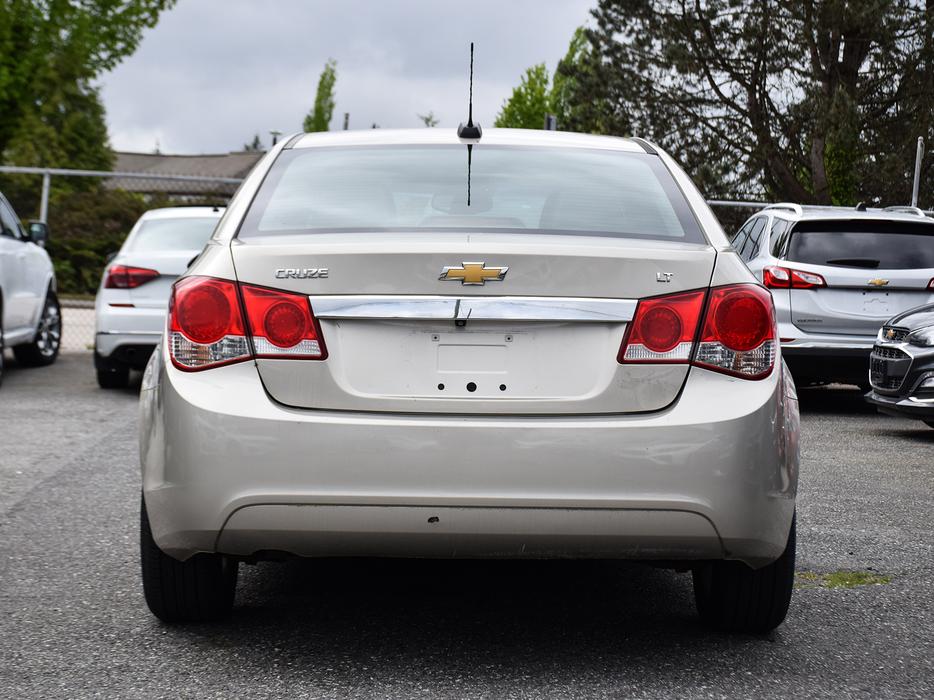 2016 Chevrolet Cruze LT - Heated Leather Seats, Sunroof, Backup Camera display photo