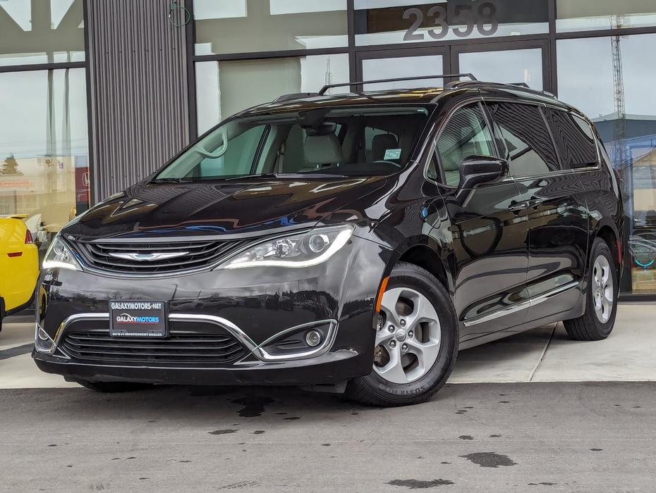 2018 Chrysler Pacifica Hybrid Touring L - Hybrid, Power Doors, Heated Seats display photo