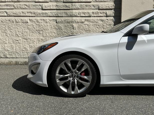2015 Hyundai Genesis Coupe image 4