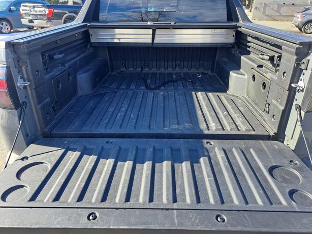 2023 Hyundai Santa Cruz AWD, Nav, Heated Seats, Heated Wheel image 8