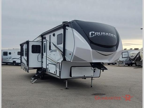 Used 2022 Prime Time RV Crusader 305RLP image 1