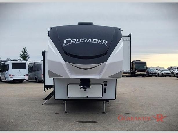 Used 2022 Prime Time RV Crusader 305RLP image 2