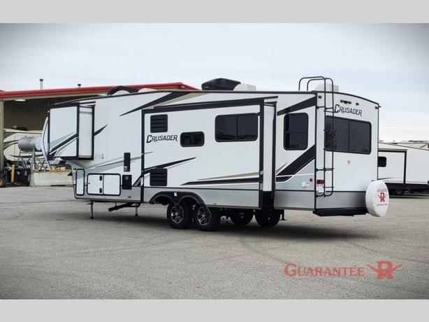 Used 2022 Prime Time RV Crusader 305RLP image 4