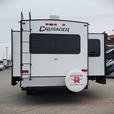 Used 2022 Prime Time RV Crusader 305RLP thumbnail image 6