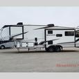 Used 2022 Prime Time RV Crusader 305RLP thumbnail image 7