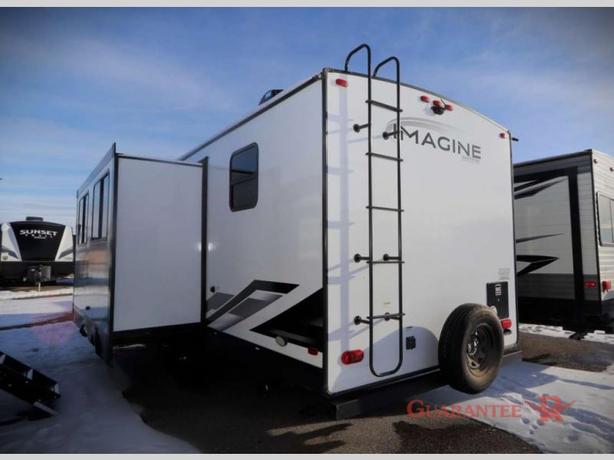 Used 2022 Grand Design Imagine 2800BH image 4