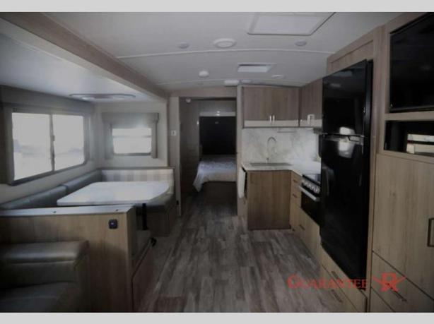 Used 2022 Grand Design Imagine 2800BH image 6