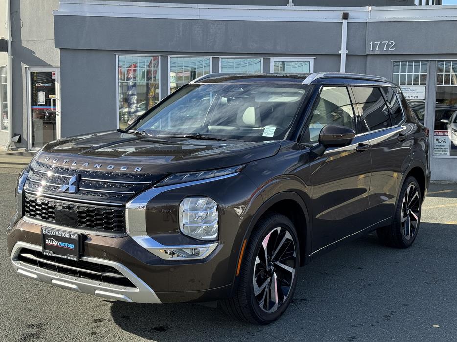 2024 Mitsubishi Outlander GT 4WD - 7 seater, Power Memory Seat & Navigation display photo