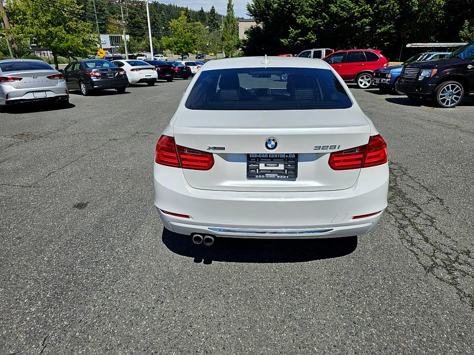 2013 BMW  328i xDrive 328i xdrive Premium display photo