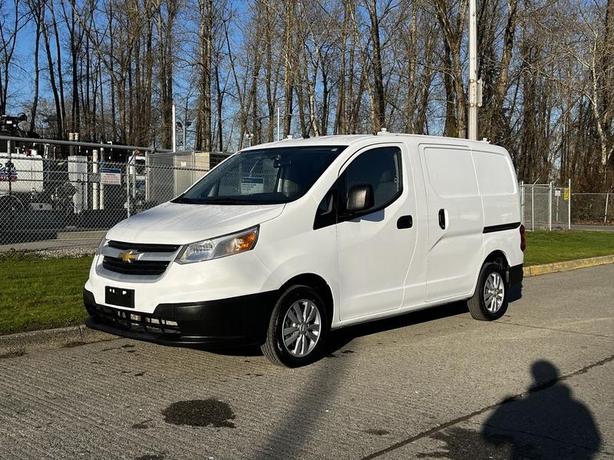 2015 Chevrolet City Express 1LT Cargo Van With Rear Shelving image 5