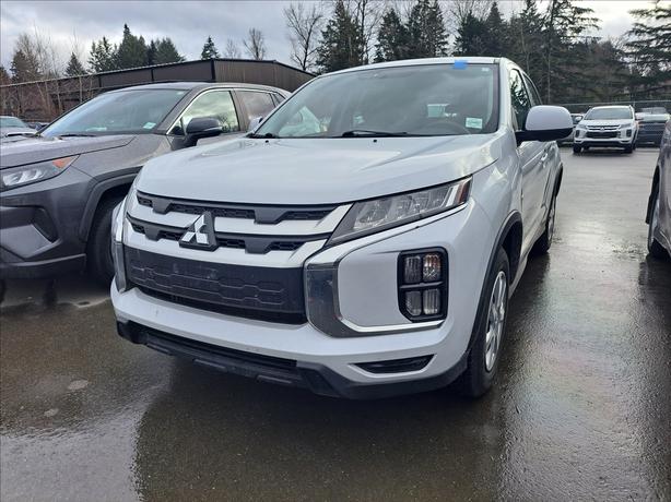 2022 Mitsubishi RVR image 1