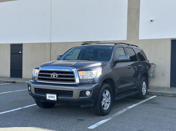 2011 Toyota Sequoia image 3