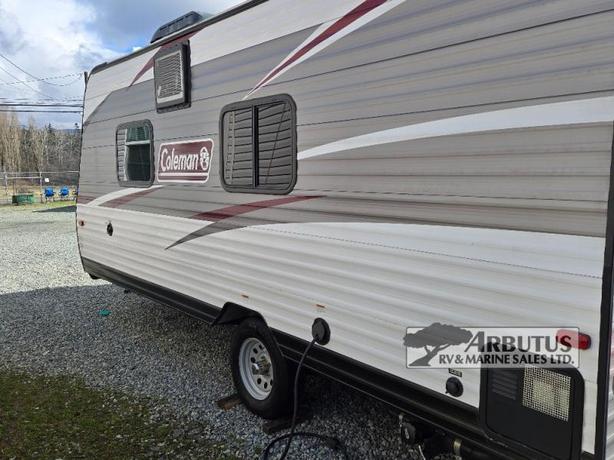 Used 2019 Dutchmen RV Coleman Lantern LT Series 18RB image 2