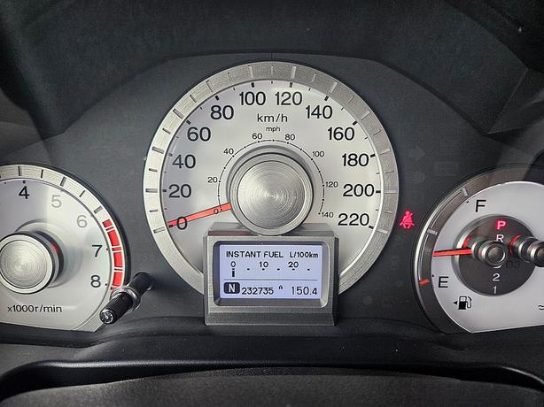 2011 Honda  Pilot Touring image 8
