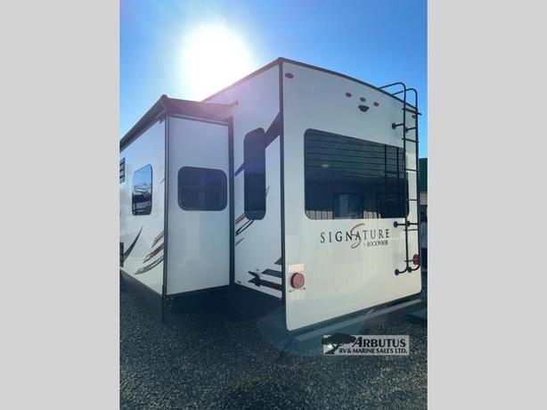 Used 2019 Forest River RV Rockwood 8299BS image 3