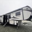 Used 2015 Keystone RV Montana High Country 305RL thumbnail image