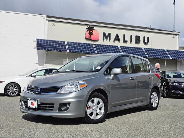 2010 Nissan Versa 5dr HB I4 CVT 1.8 SL image 8