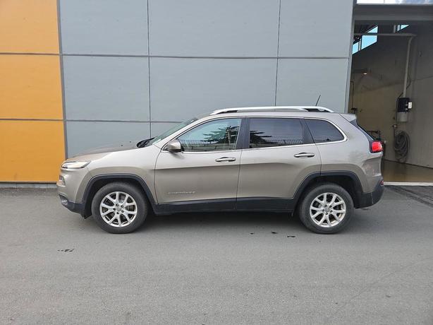 2017 Jeep Cherokee North 4x2 | One Owner! image 3