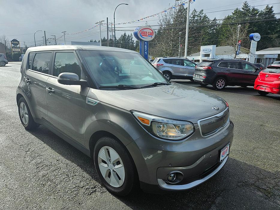 2016 KIA  Soul EV + display photo