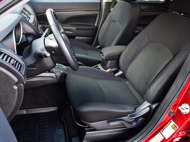 2015 Mitsubishi RVR SE - BlueTooth, Heated Seats, Air Conditioning image 8
