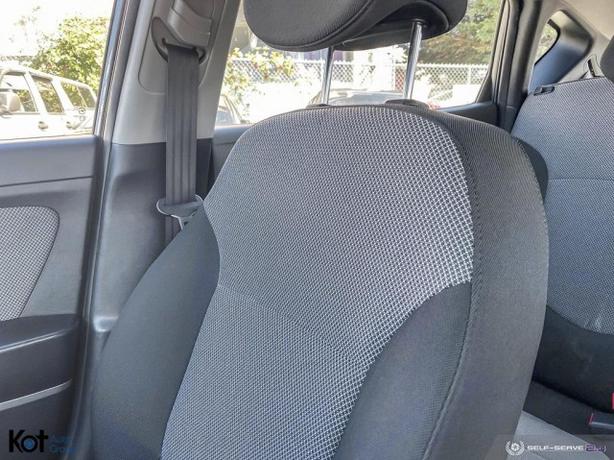 2013 Hyundai Accent GL - 4 BRAND NEW TIRES! image 7