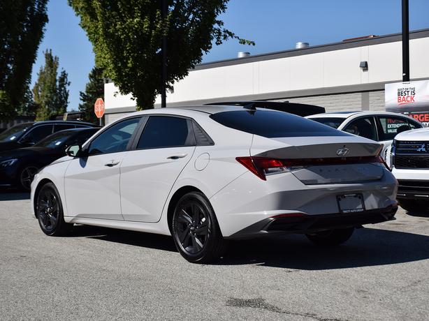 2023 Hyundai Elantra Preferred with Tech Package - Manager Demo, Navi image 3
